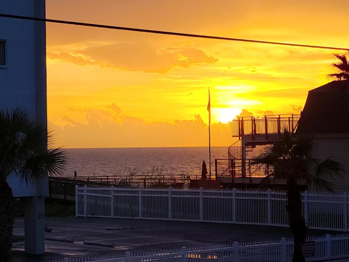 Funshine Sunset Beach Сант Пит Бич Экстерьер фото