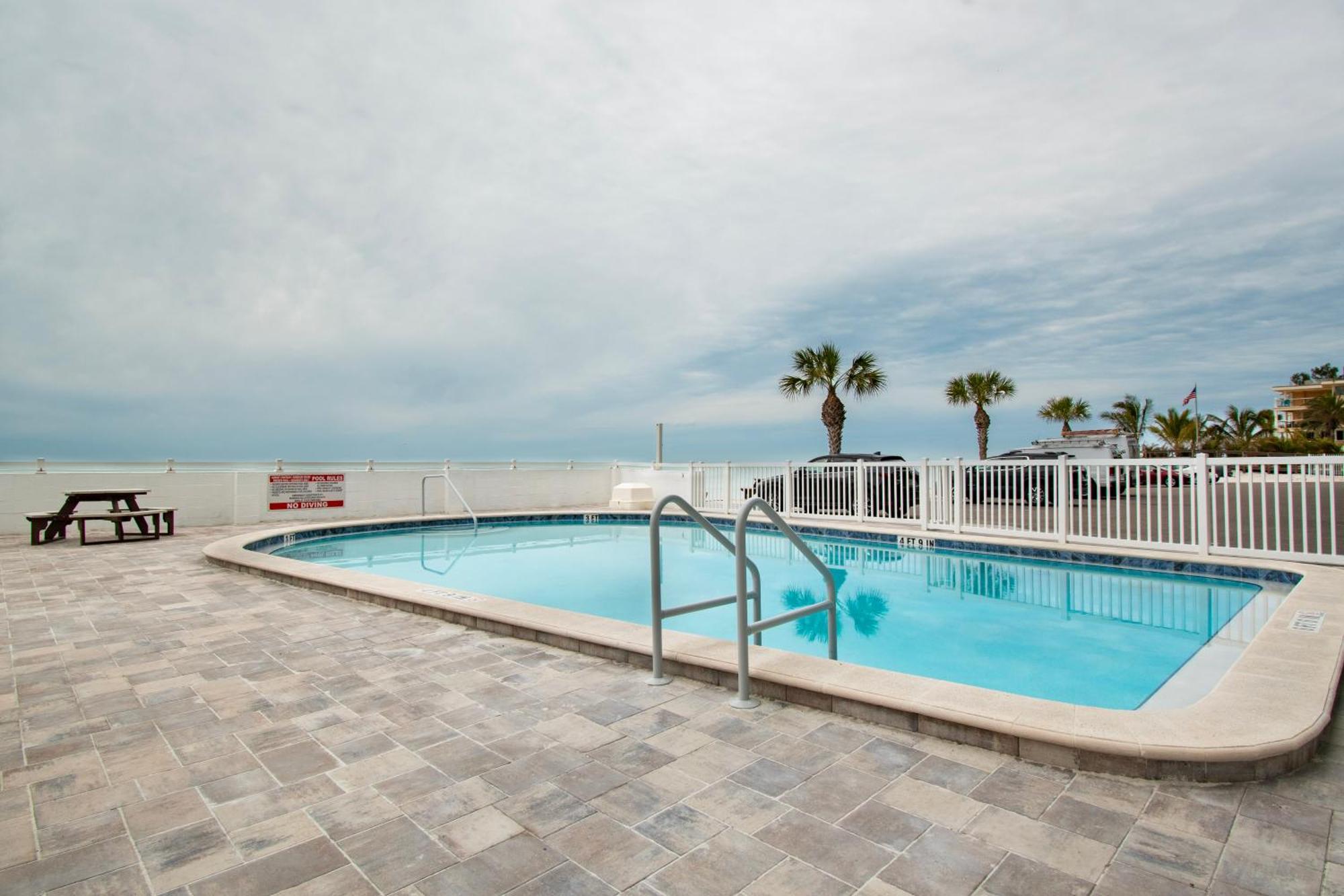 Funshine Sunset Beach Сант Пит Бич Экстерьер фото