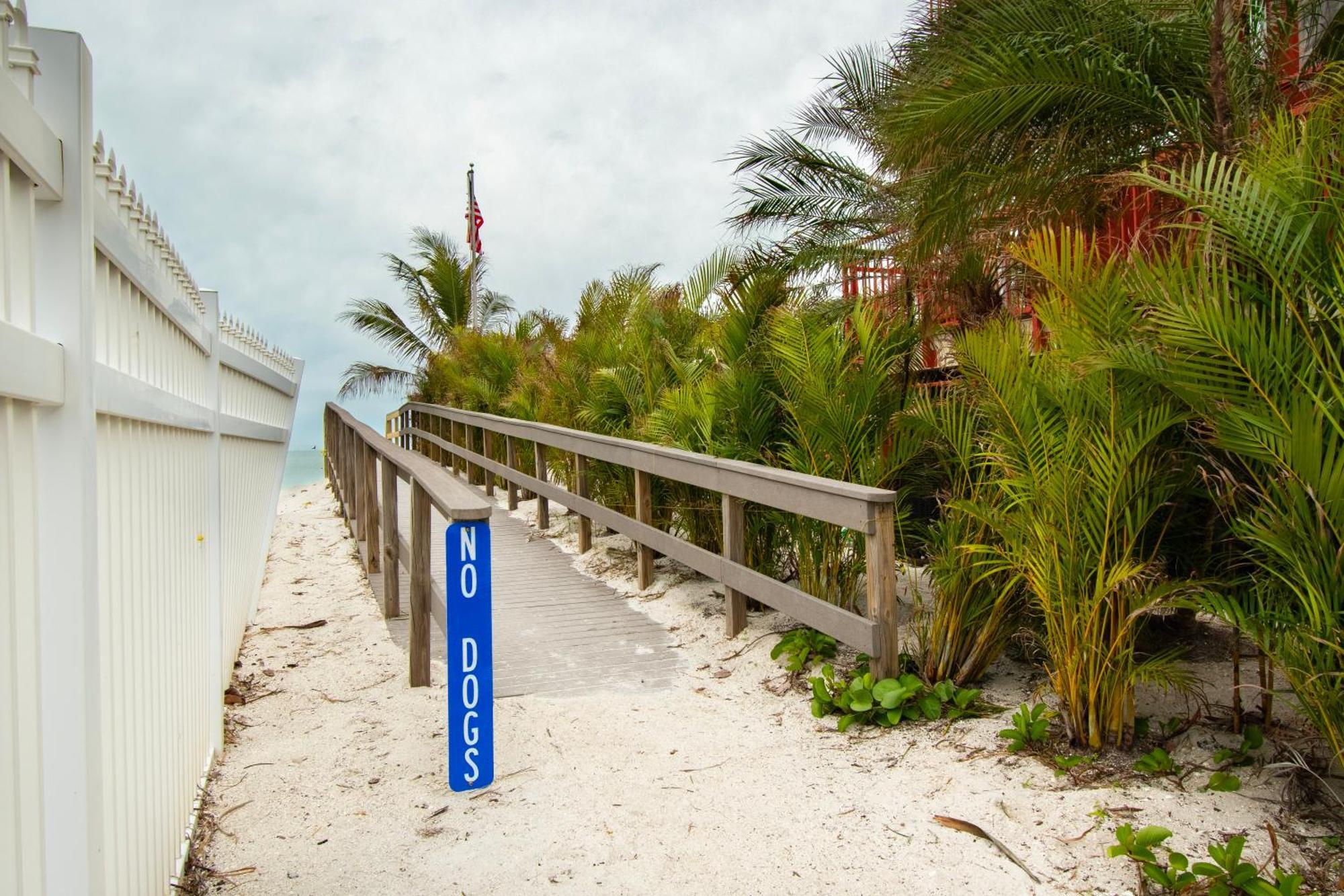 Funshine Sunset Beach Сант Пит Бич Экстерьер фото